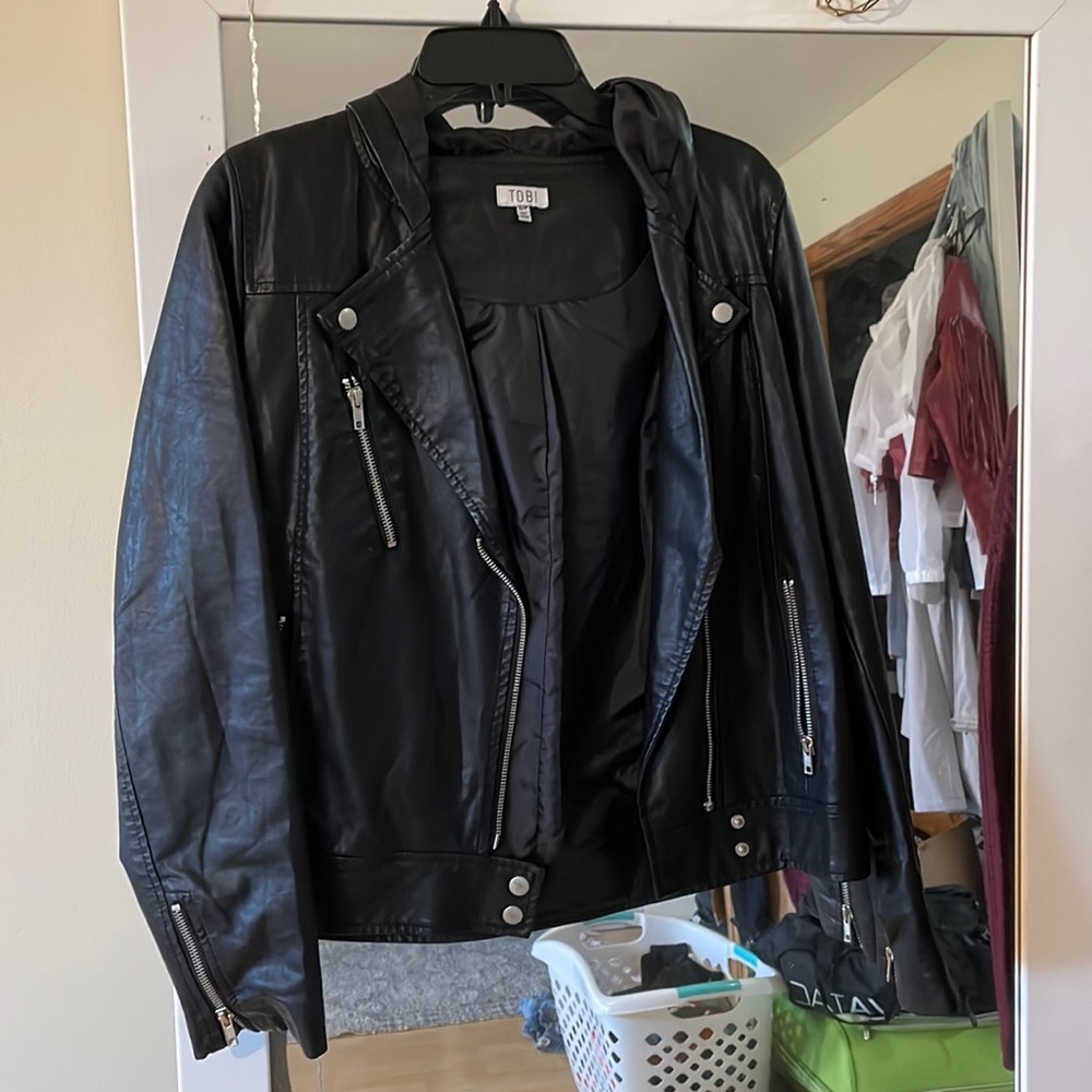 Stylish leather jacket, lightly worn